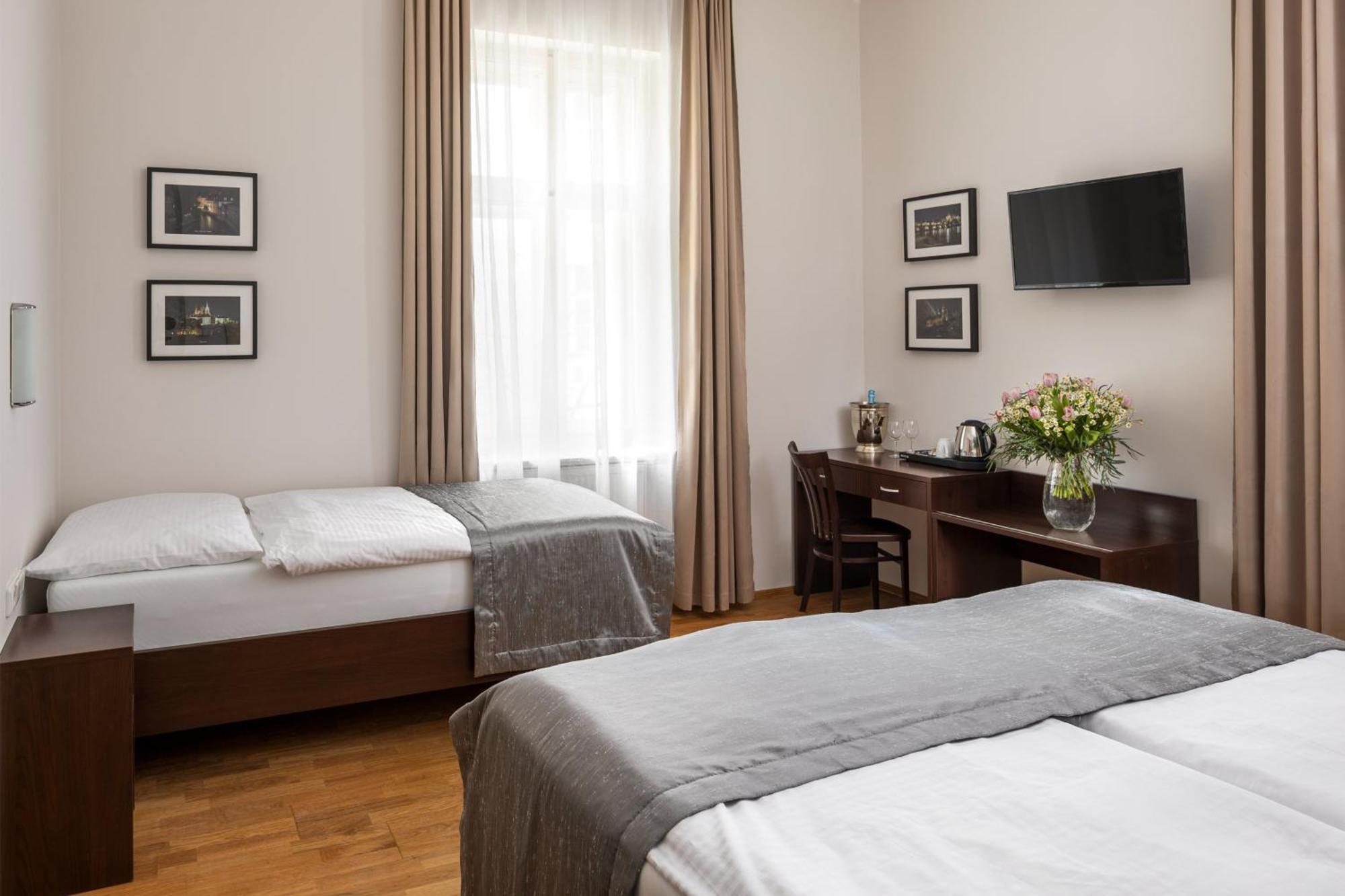 Hotel Unique Прага Екстер'єр фото