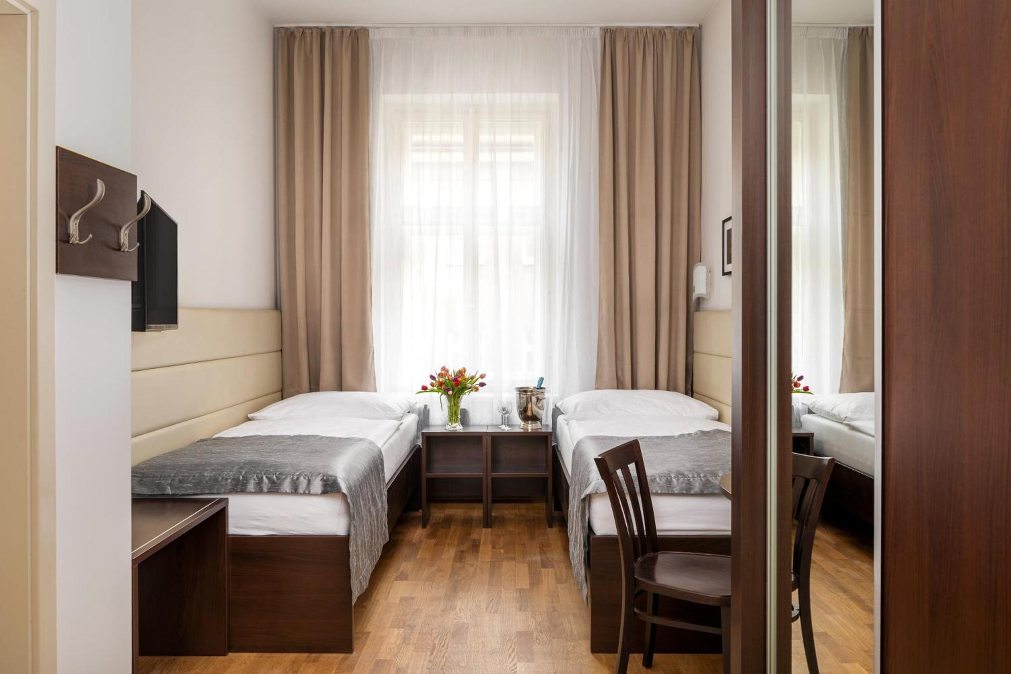 Hotel Unique Прага Екстер'єр фото