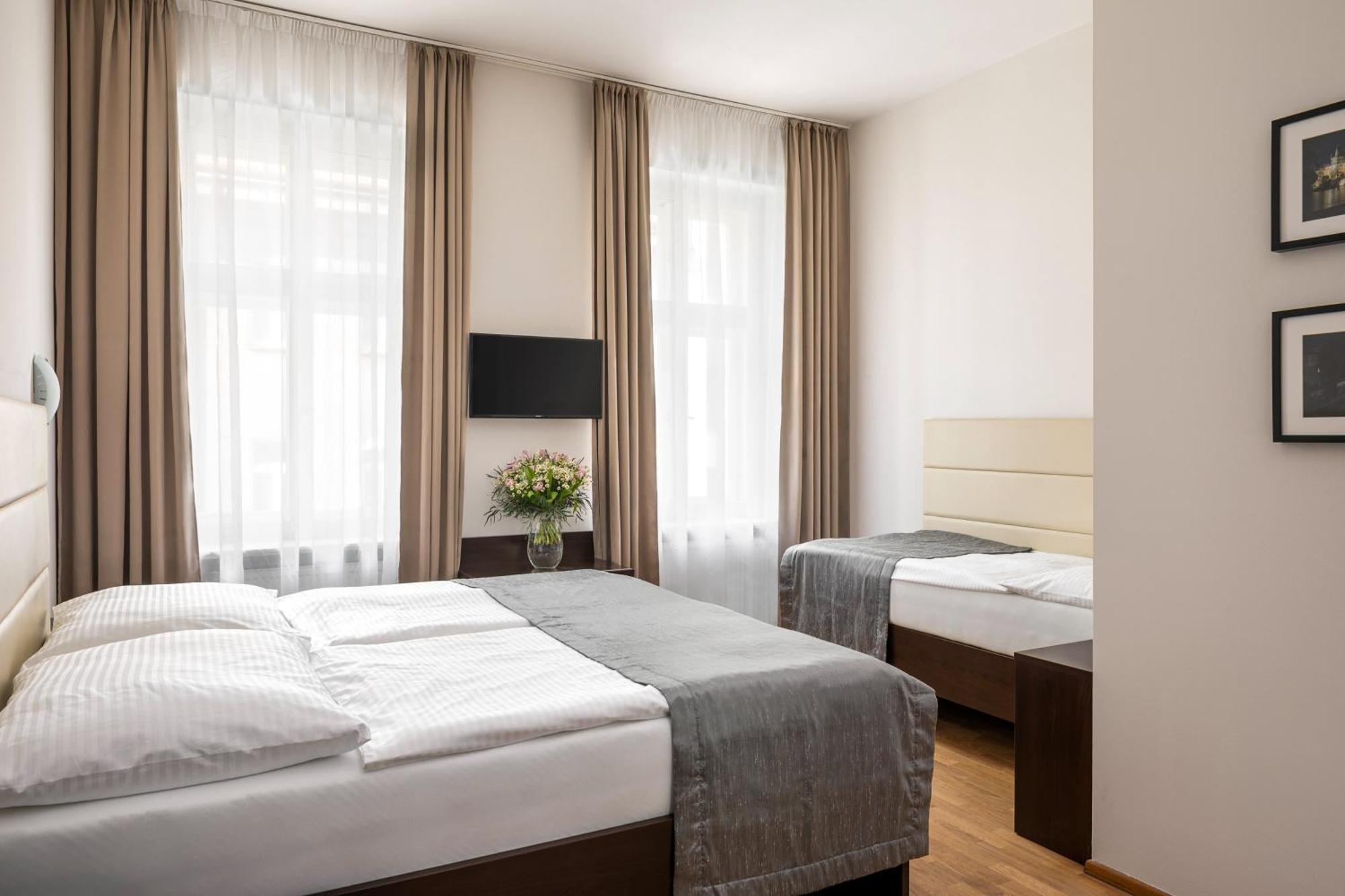 Hotel Unique Прага Екстер'єр фото